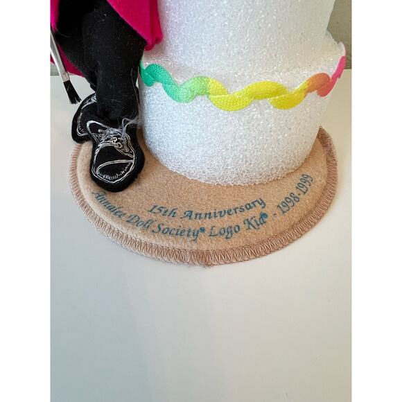 Vintage Annalee Doll Society Logo Kid 15th Anniversary Doll 1998-1999 - Picture 4 of 9